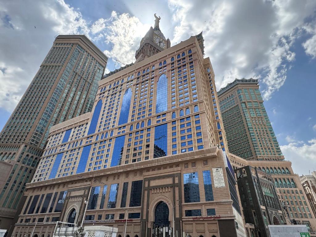 Al Safwah Hotel First Tower 1